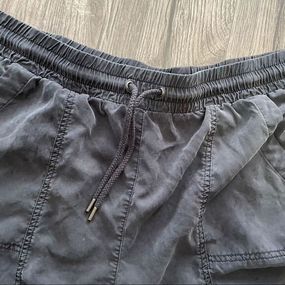 2/$20 Universal Thread gray utility shorts - Picture 5 of 8